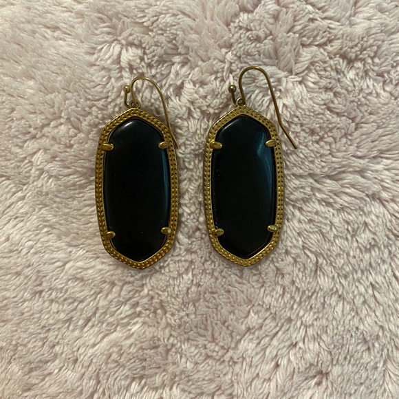 Kendra Scott Elle Earrings in Black - Picture 2 of 2